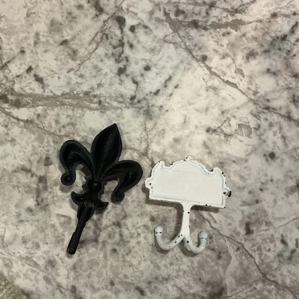 Decorative Fleur-de-Lis and Paris Wall Hooks - Black & White